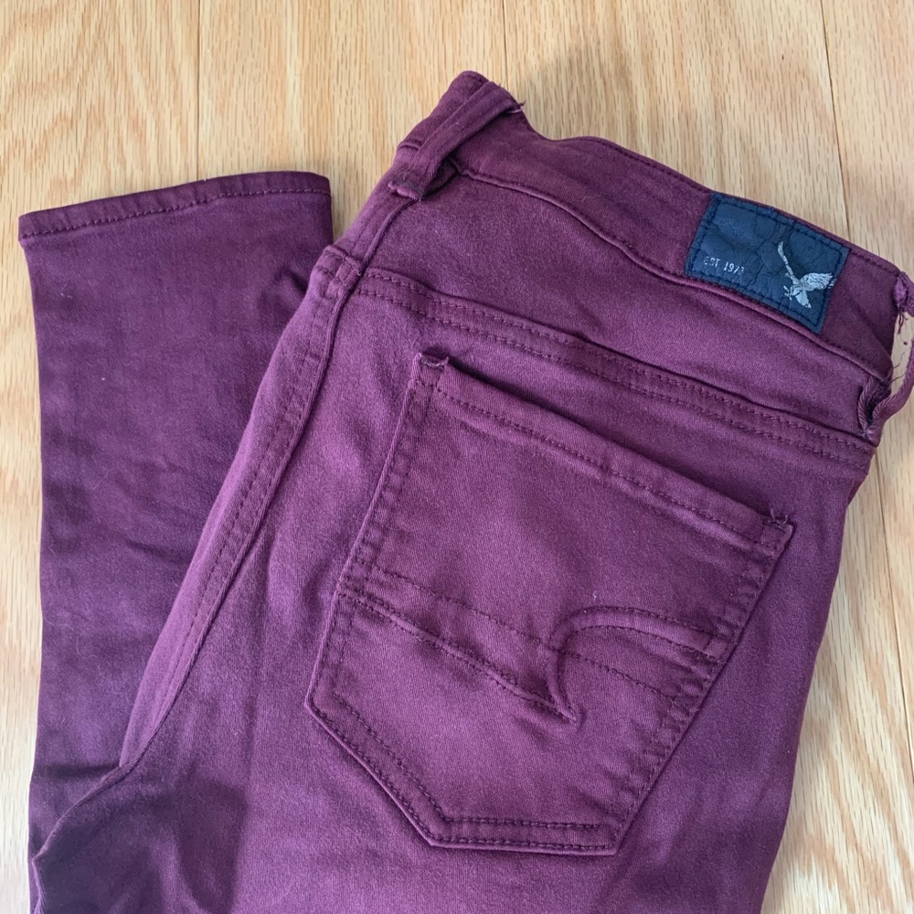 AEO Burgundy Hi-Rise Jegging SZ 4